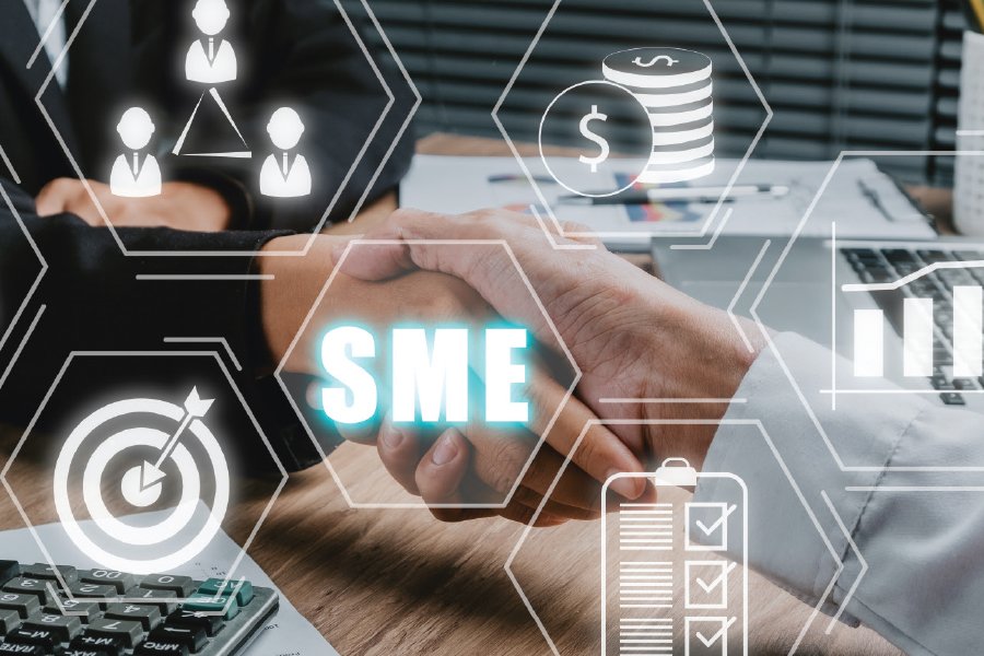 SME Graphic: Two people shaking hands