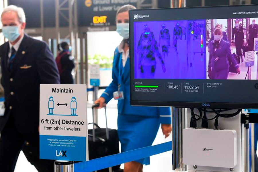 Covid airport travelers.